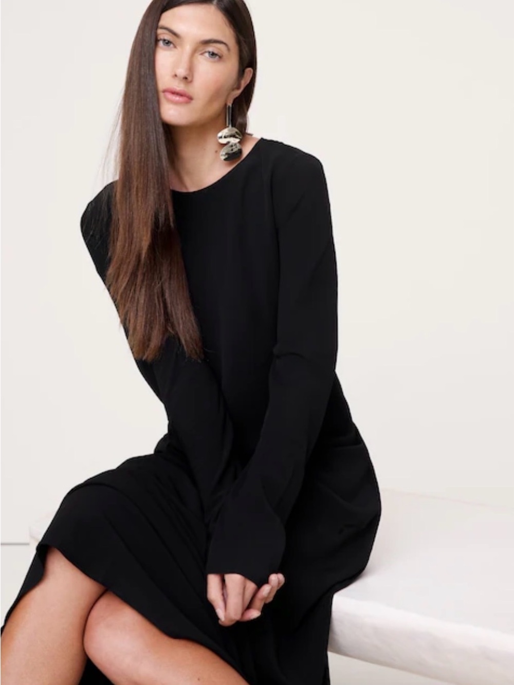 Banana Republic Black Long-Sleeve Midi Dress with Crewneck